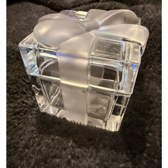 Tiffany & Co. Frosted Crystal Covered Gift Box Trinket Dish - Picture 1 of 9